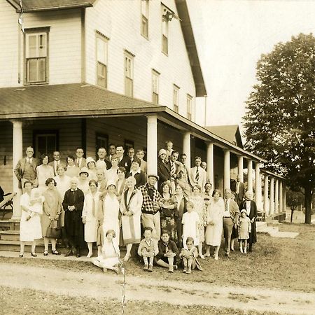 Fountain Point Hotel Suttons Bay Buitenkant foto